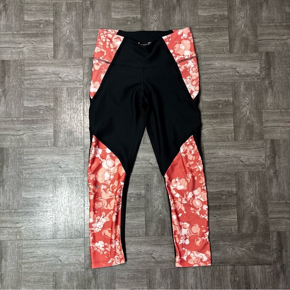 Women’s Under Armour Heat Gear Compression Leggings Size Medium Lot Of 3 - Picture 2 of 13